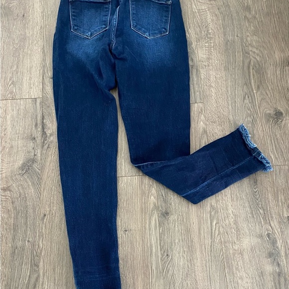 KanCan Jeans blue distressed boutique 9/28 high like new condition flattering - Picture 9 of 16